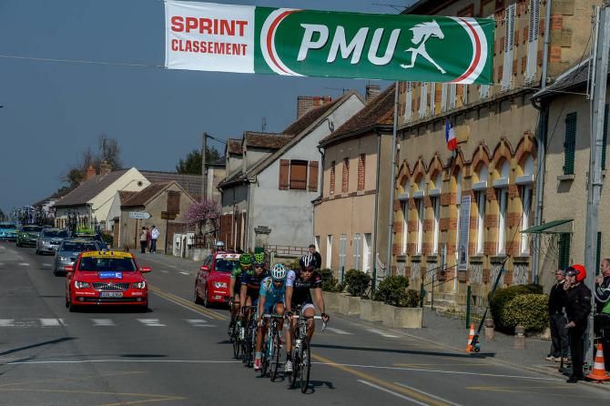 Laurent Didier (Trek Factory Racing) leads the early break through the day's first intermediate sprint in Vitry-sur-Loire