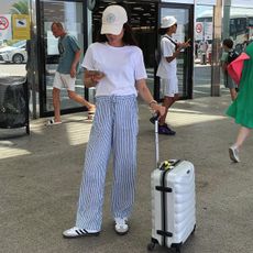 what-to-wear-to-the-airport-309170-1693405227116-square