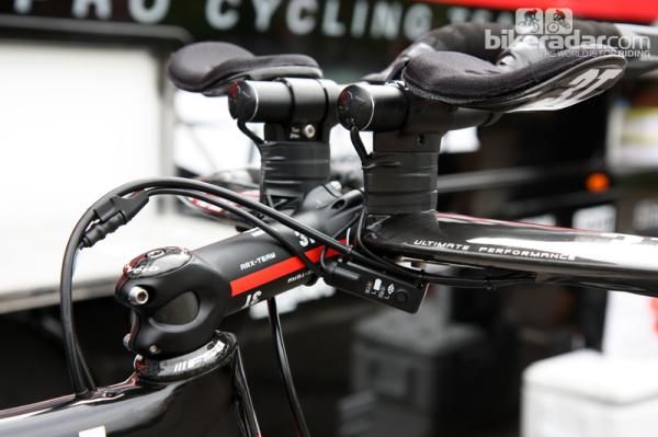 Cable routing on Johan Vansummeren's Cerv&eacute;lo P4 looks a bit untidy but it's all neatly taped out in terms of keeping the lines out of the wind.