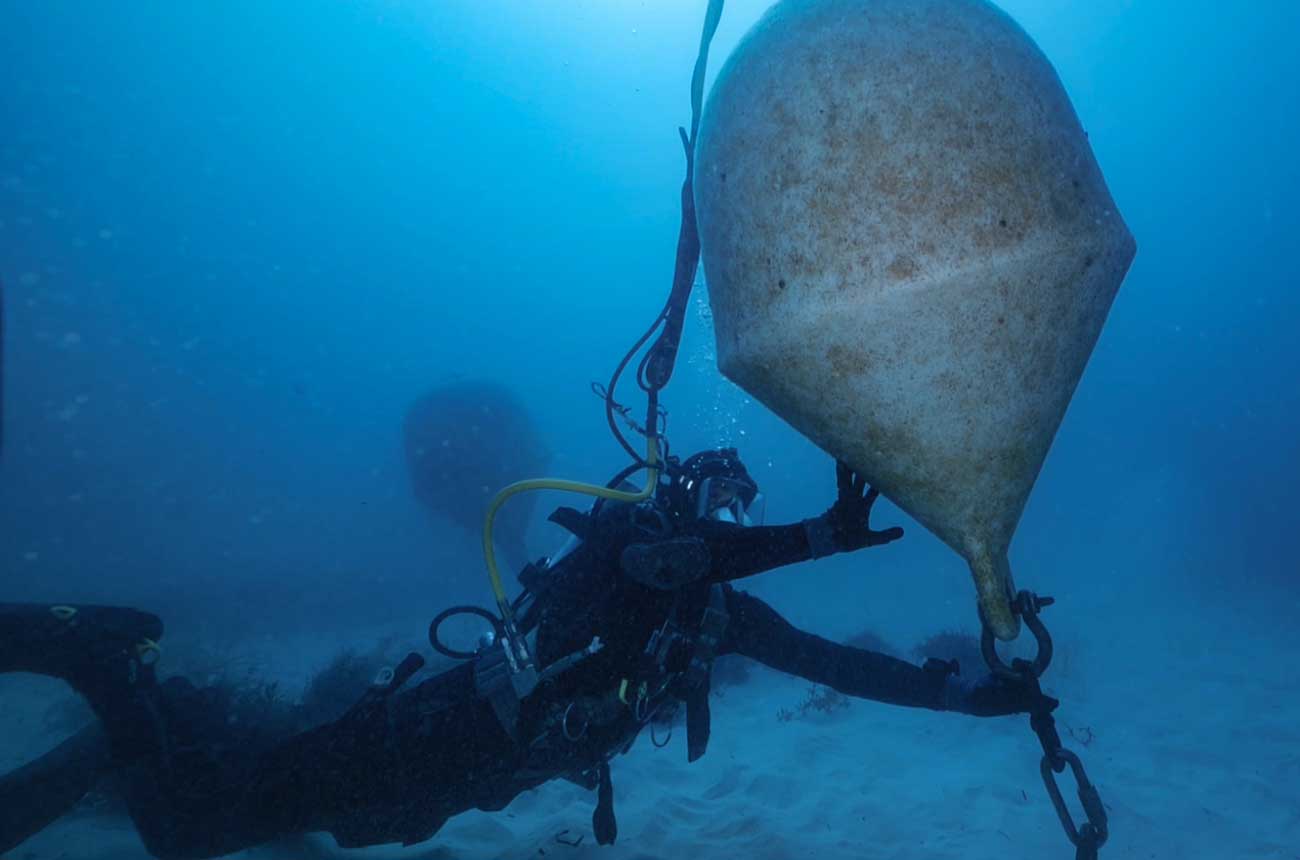 Subsea Estate divers at the Winereef