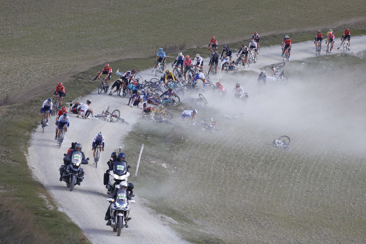 Strade Bianche 2022 - 16th Edition - Siena - Siena 184 km - 05/03/2022 - Crash - photo Ilario Biondi/SprintCyclingAgency&Acirc;&copy;2022