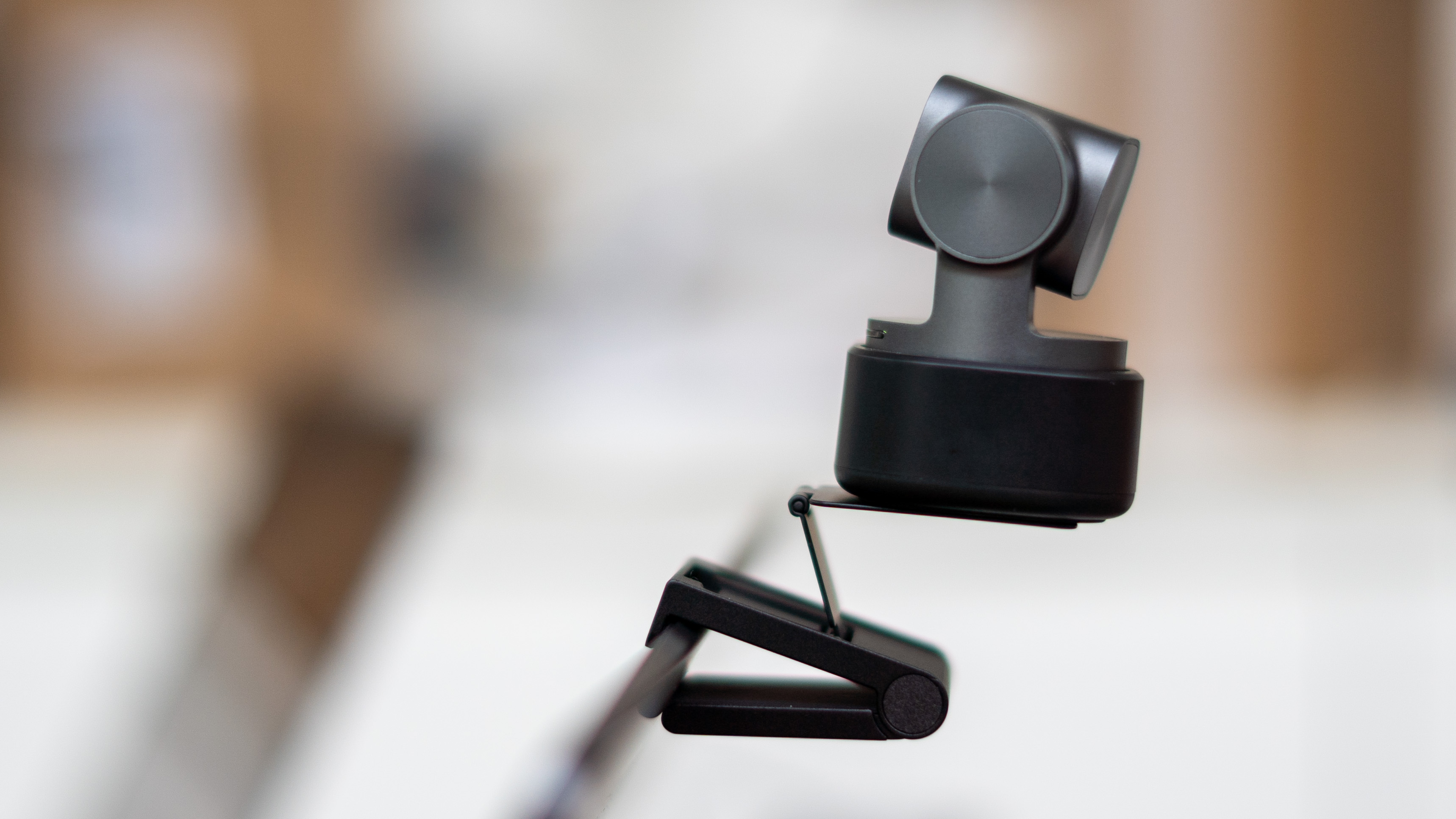 Obsbot Tiny 3 on hinged stand