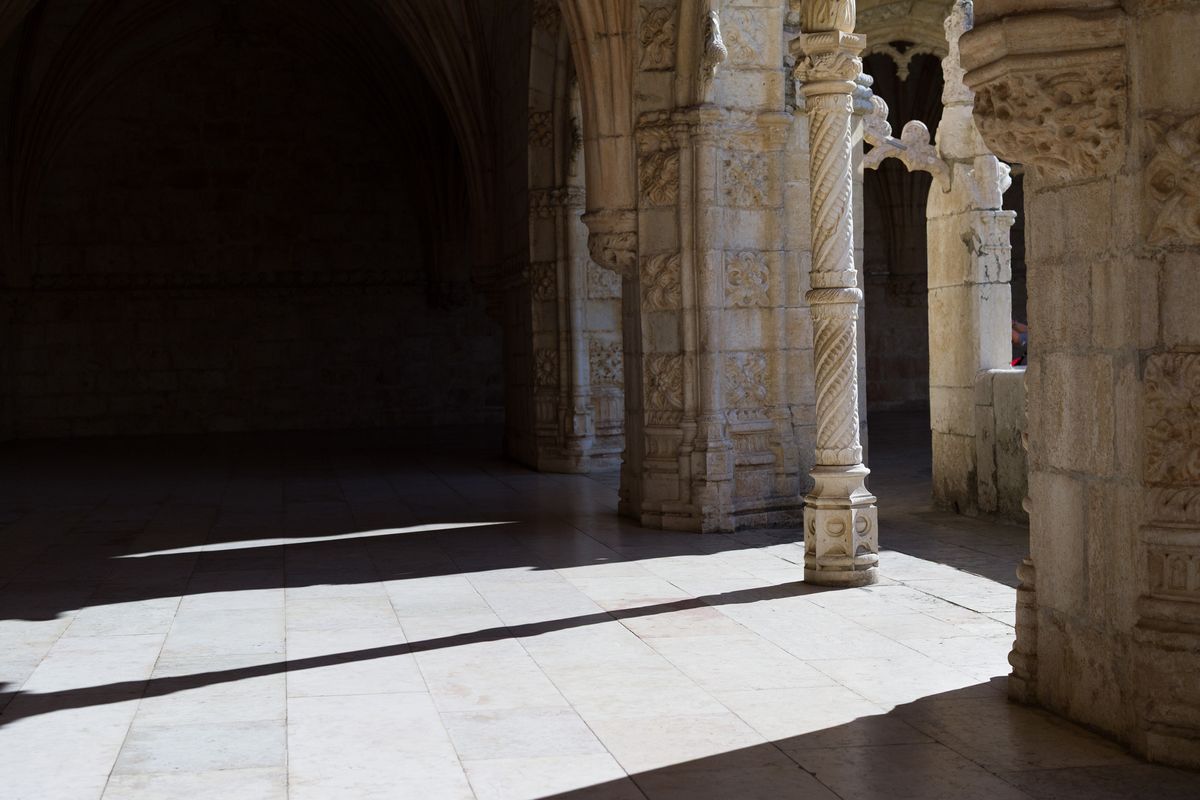 Sigma FP2 sample gallery: the ornate detailing of an ancient building in Lisbon, Portugal
