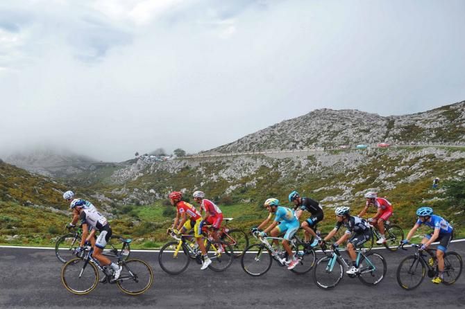 The Alberto Contador (Tinkoff-Saxo) group on the road