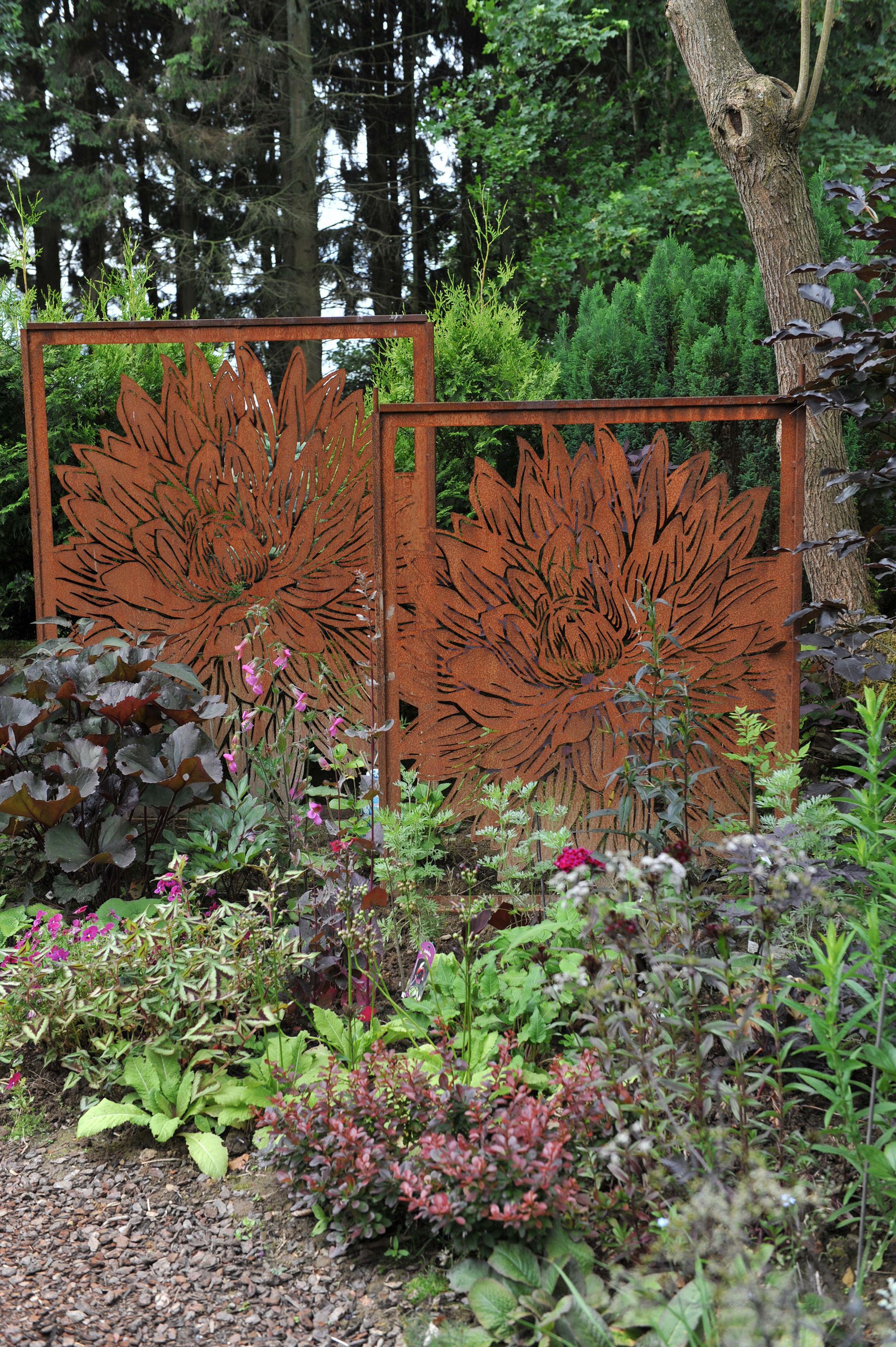 add screening to your cottage garden