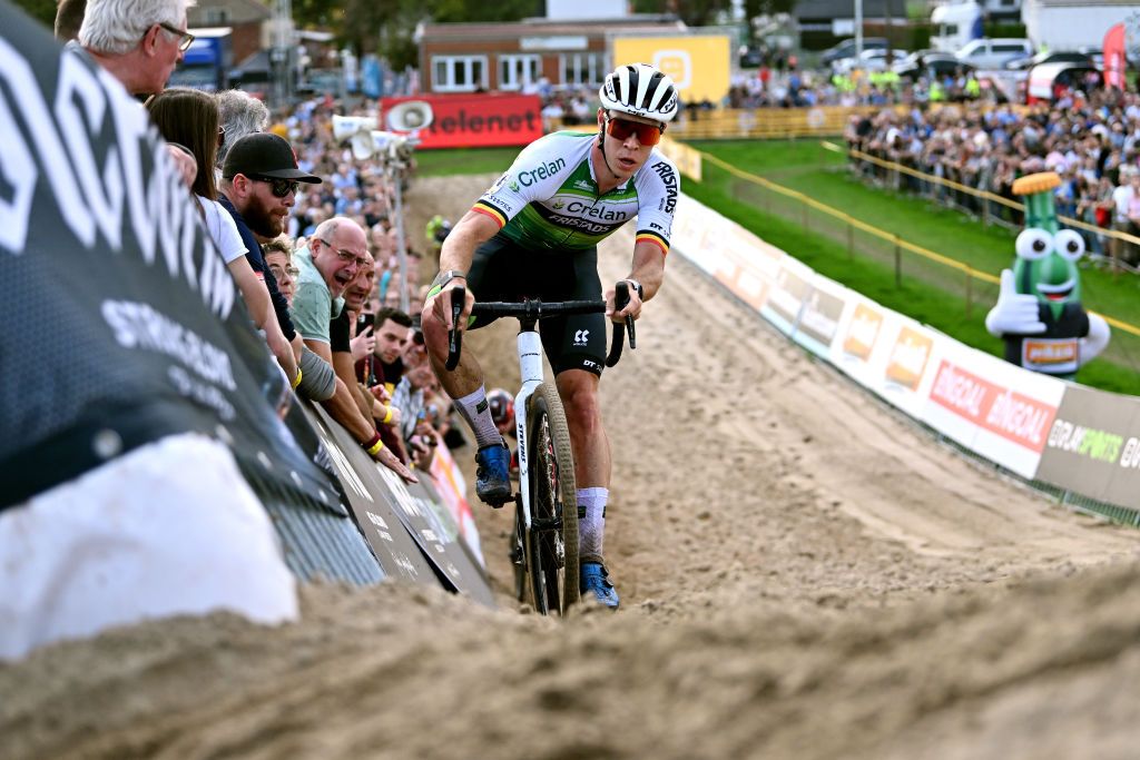 RUDDERVOORDE BELGIUM OCTOBER 29 Laurens Sweeck of Belgium and Team CrelanFristads competes during the 36th Superprestige Ruddervoorde 2022 Mens Elite SPRuddervoorde Superprestige2023 Cyclocross on October 29 2022 in Ruddervoorde Belgium Photo by Luc ClaessenGetty Images