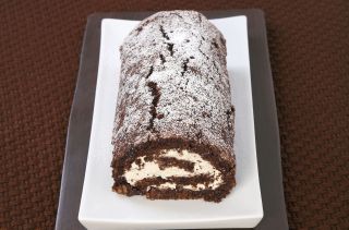 Recipes with Baileys: Chocolate and Irish cream roulade