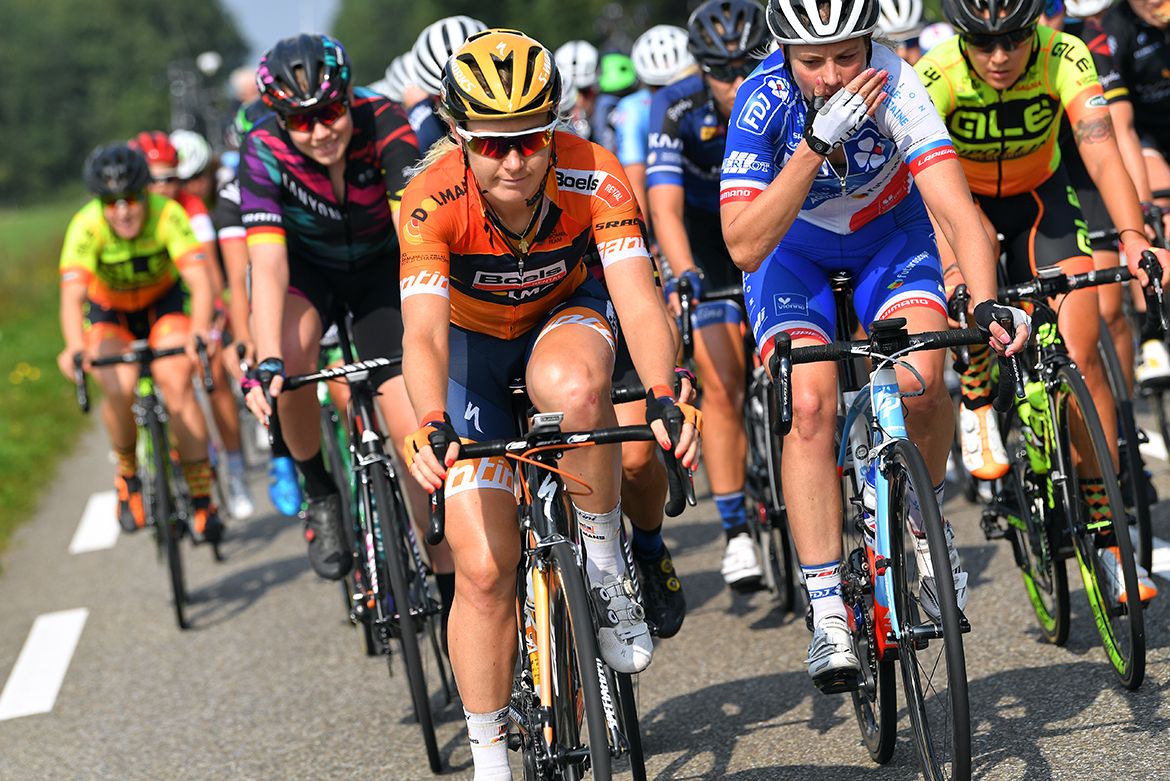 Amy Pieters rides in the bunch