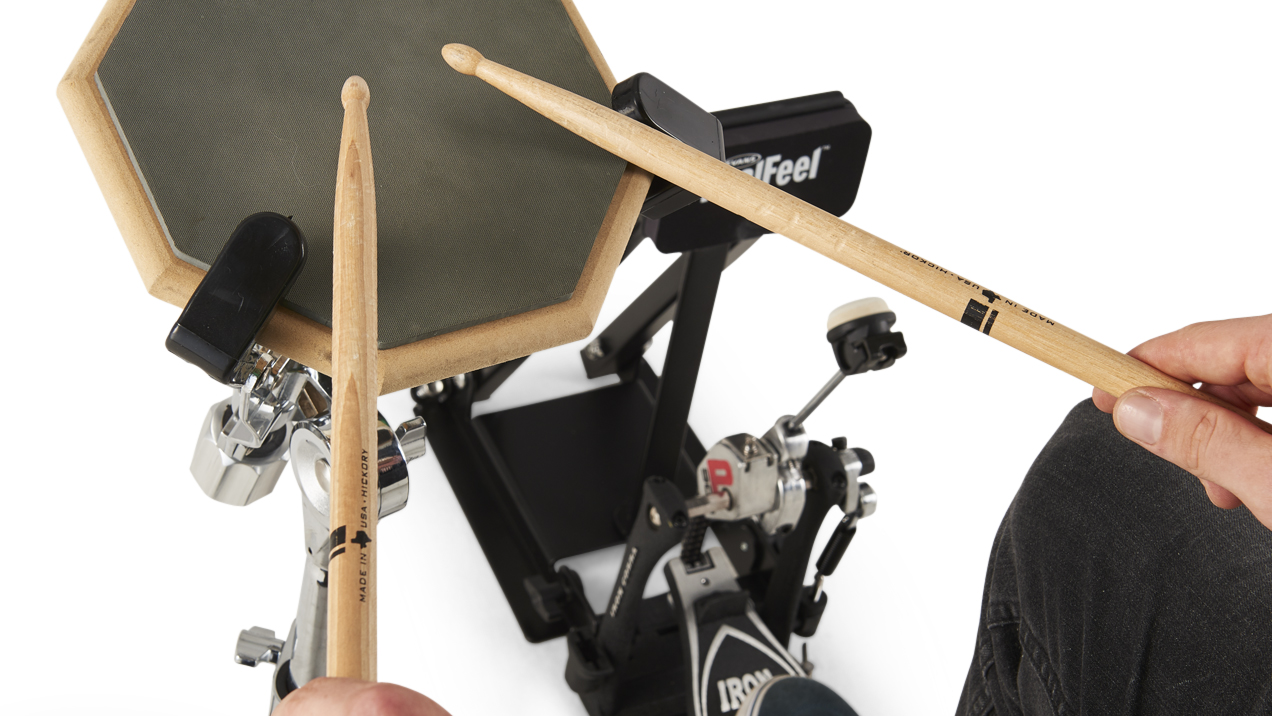 WeiMeet Drum Pad 8 Inches Drum Practice Pad Silent Drum Pad with 1 Pair Drum Sticks（8 inch） 