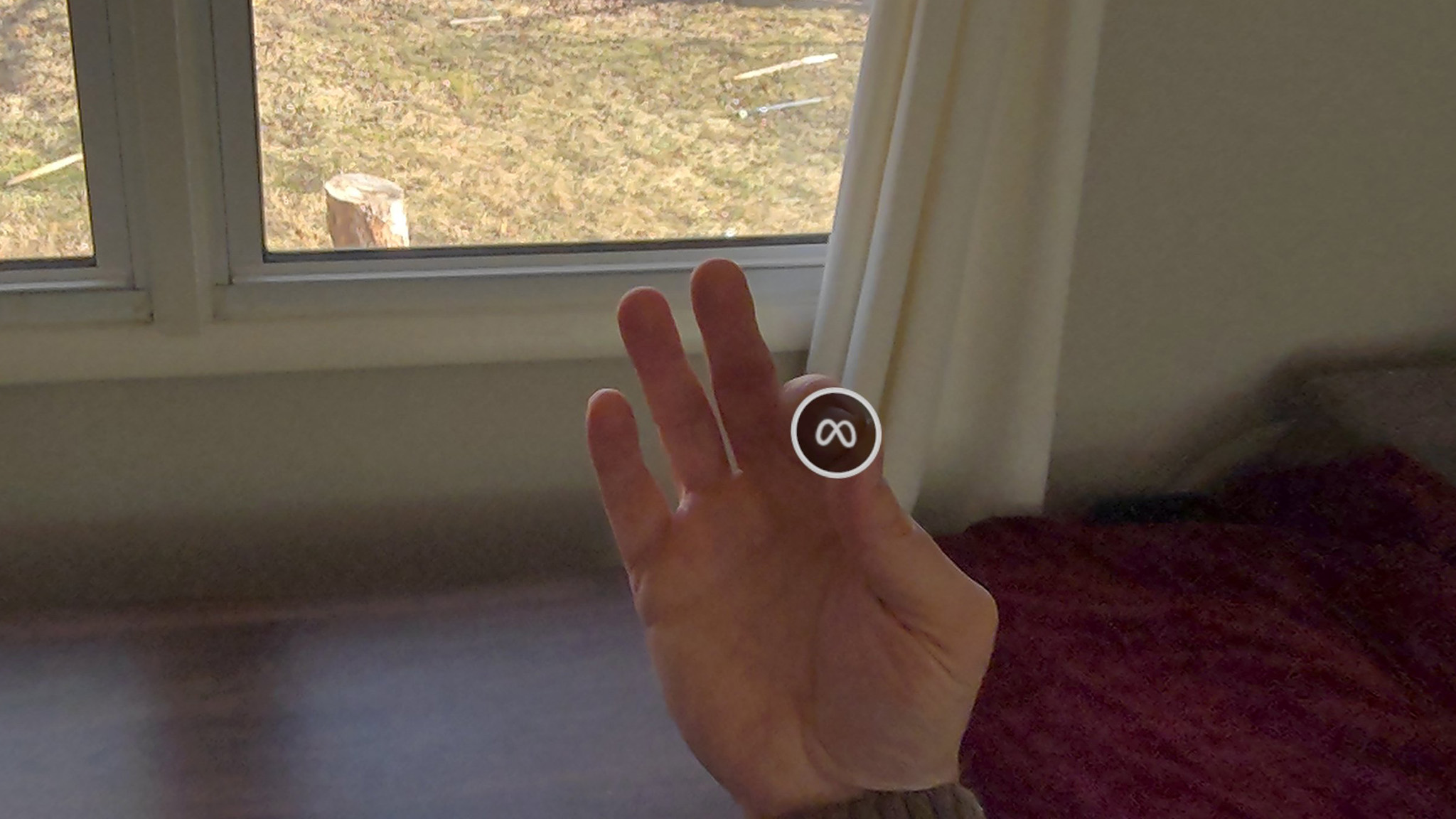 Making a home pinch gesture using hand tracking on a Meta Quest 3