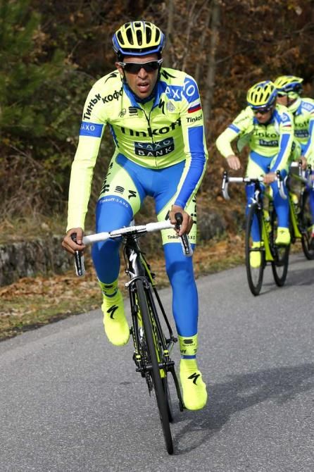 Alberto Contador makes an effort