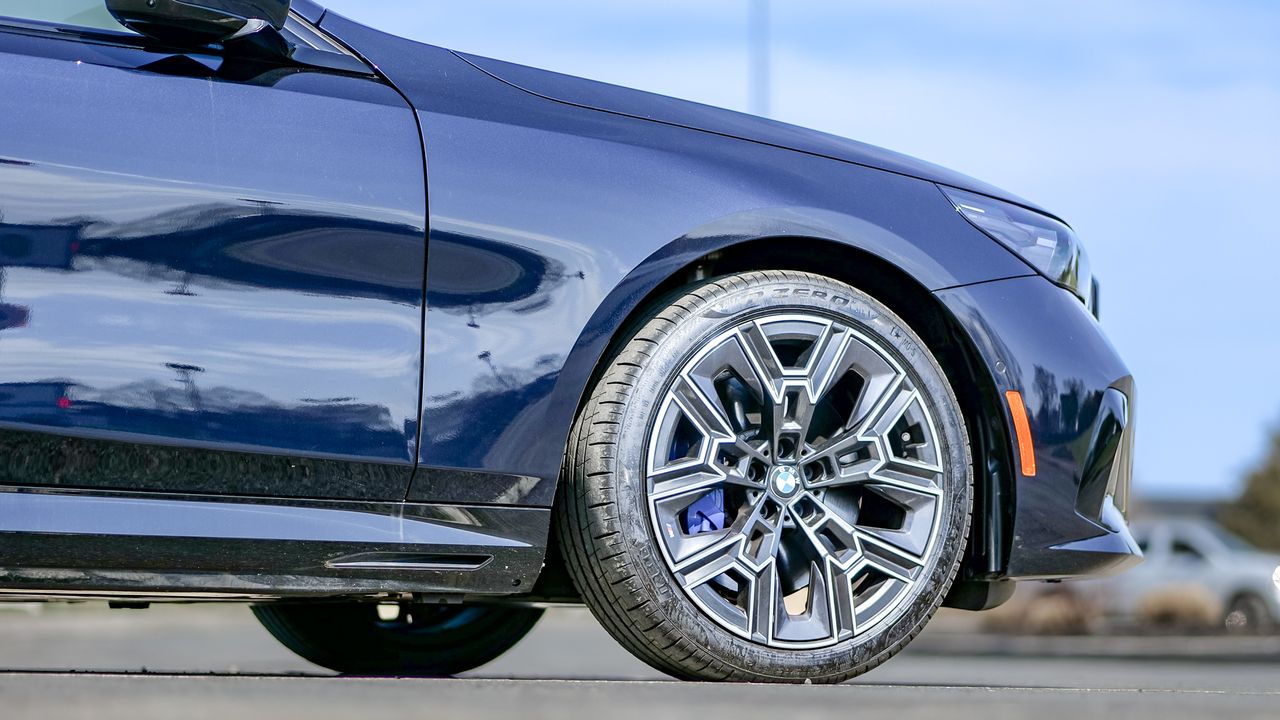 2026 BMW 550e review.