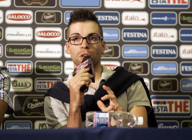 Giovanni Visconti (Movistar) speaks to the press