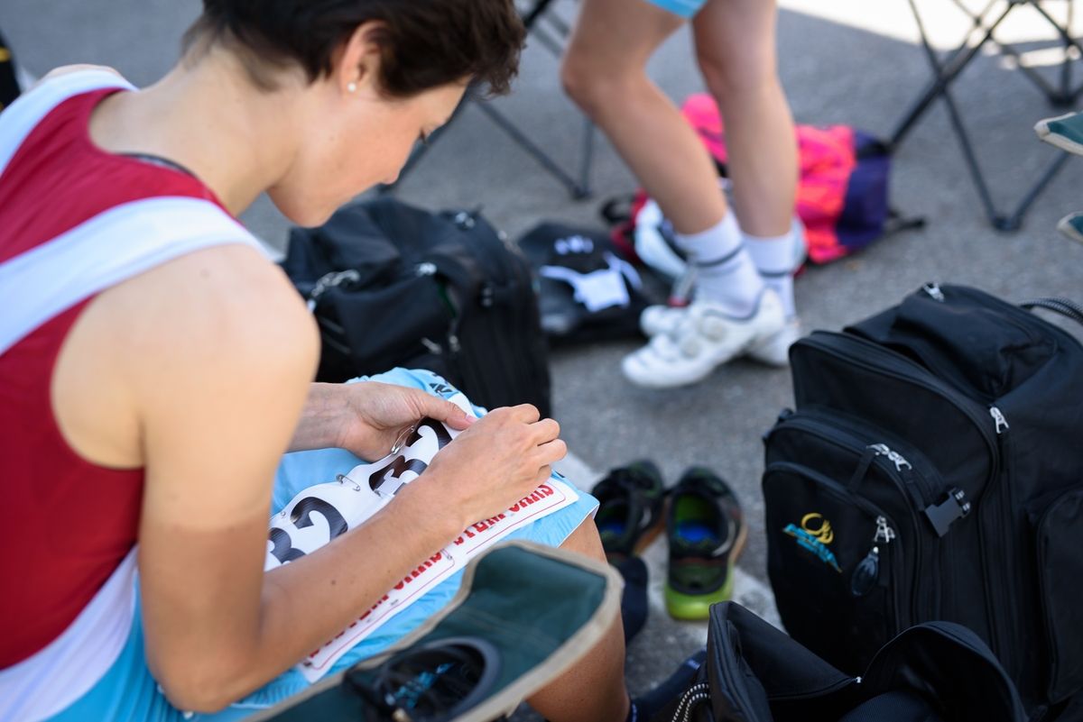 Pinning numbers ahead of the toughest stage of the race - Giro Rosa 2016 - Stage 5.
