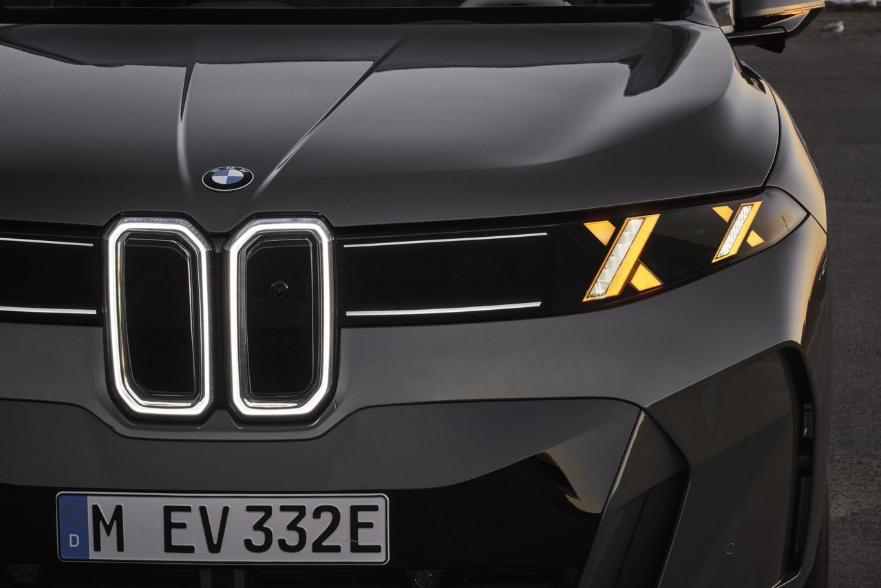 BMW X5 2027, exterior details