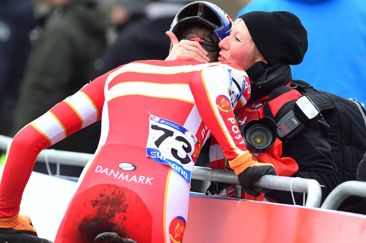 Simon Andreassen celebrates his win