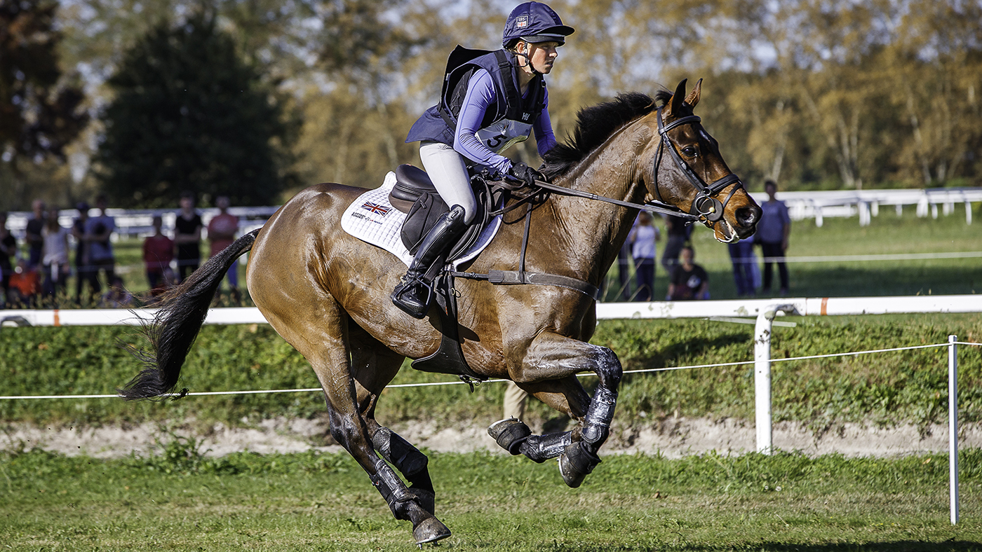 19-PAU-GBR-Canter-6033