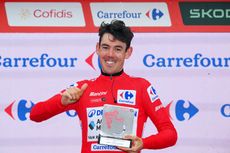 Ben O'Connor dons red jersey after stage 16 Vuelta a Espana 2024