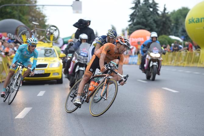 Euskaltel's Ricardo Mestre leads the breakaway