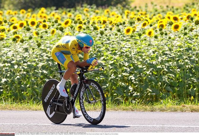 Vincenzo Nibali time trials as race leader during stage 20.