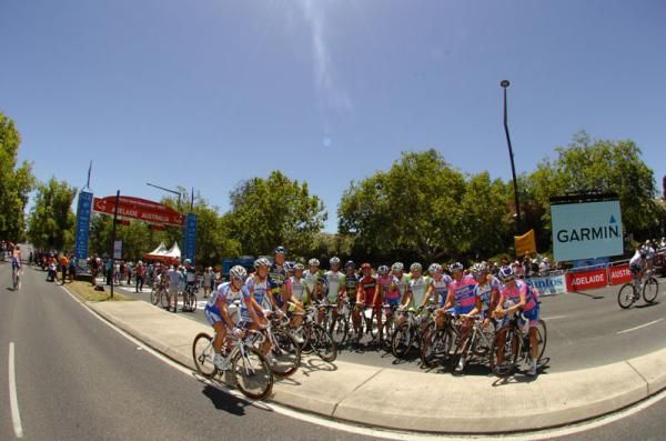 Riders gather at the start of stage 6