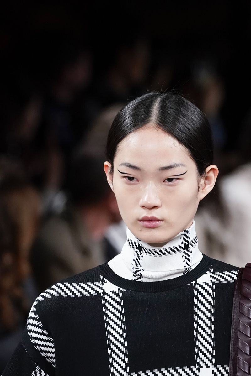 30 Spring 2021 Makeup Trends | New Runway Makeup Styles | Marie Claire