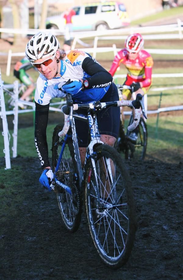 Liam Killeen tries to overcome a mechanical on the go