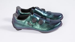 Giant Surge Pro road cycling shoe side view