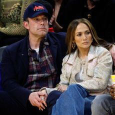 Jennifer Lopez and Ben Affleck attend a Los Angeles Lakers Game