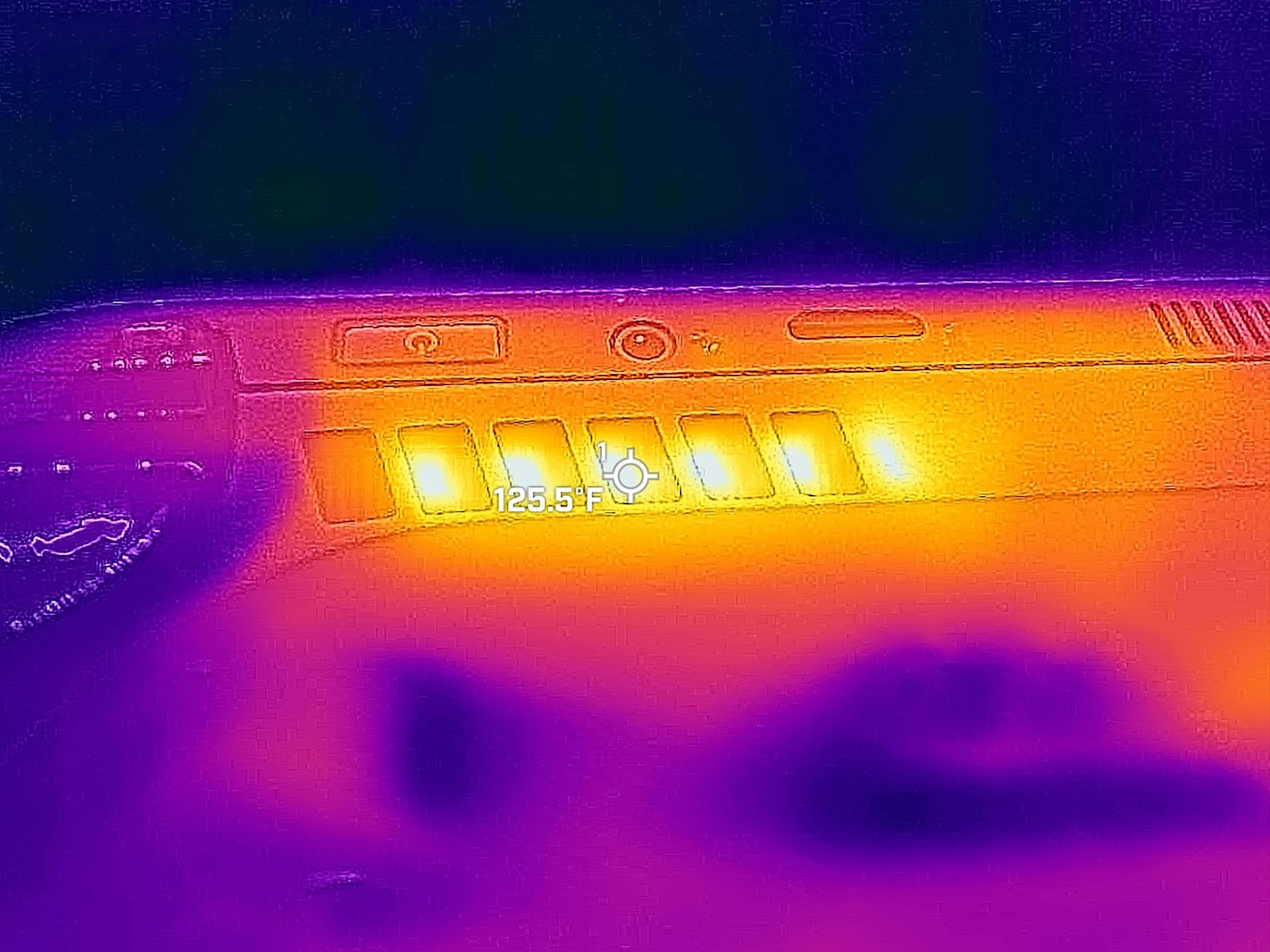A picture taken with a thermal camera that shows that the ROG Xbox Ally X's vents at 125 degrees F.