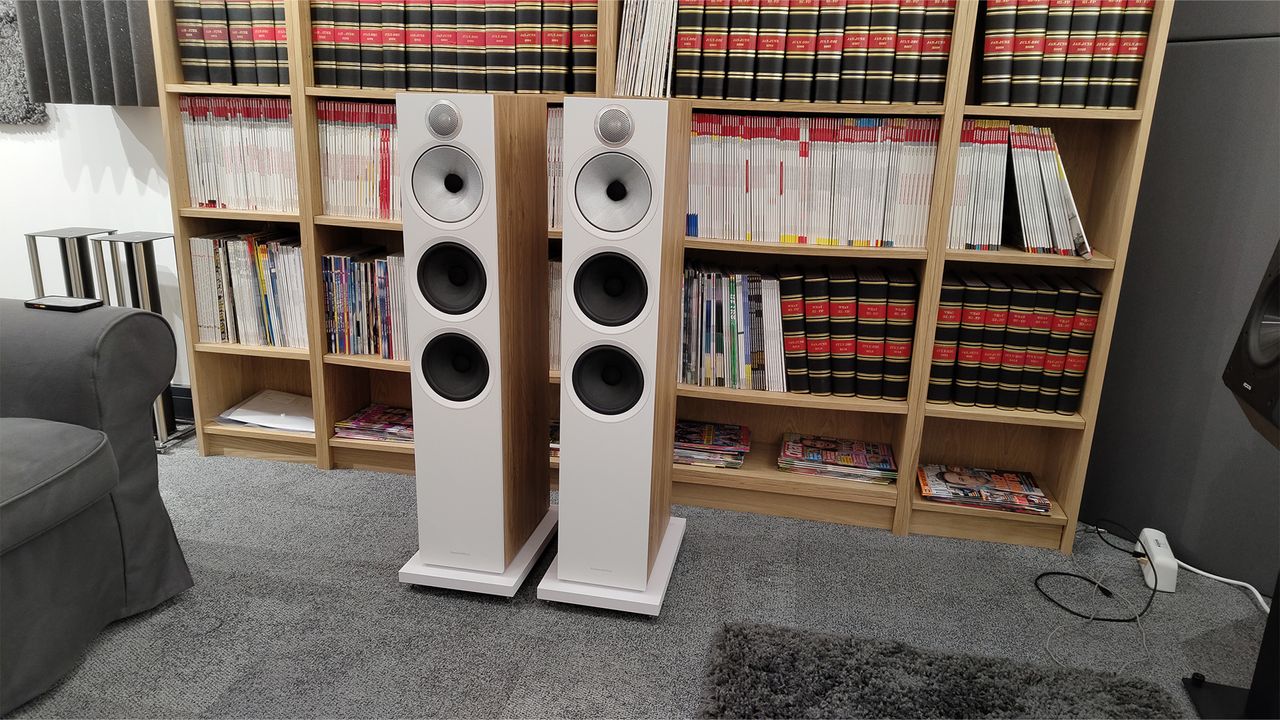 Floorstanding speakers: Bowers &amp; Wilkins 603 S3