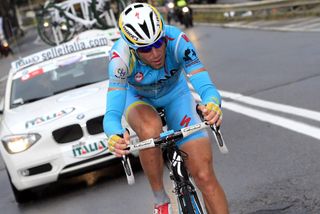 Vincenzo Nibali escapes in the 2014 Milan-San Remo