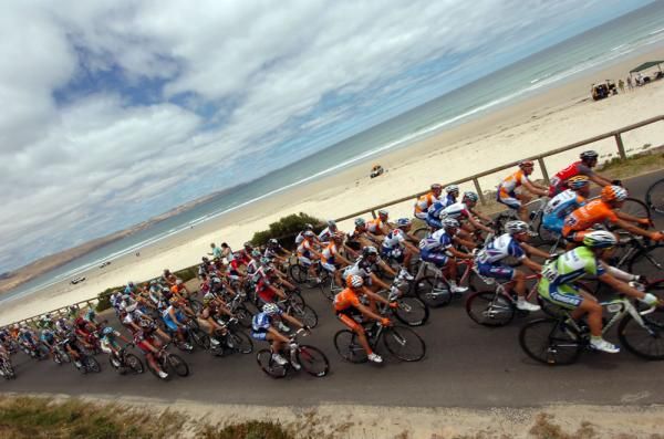 The 2010 Tour Down Under peloton