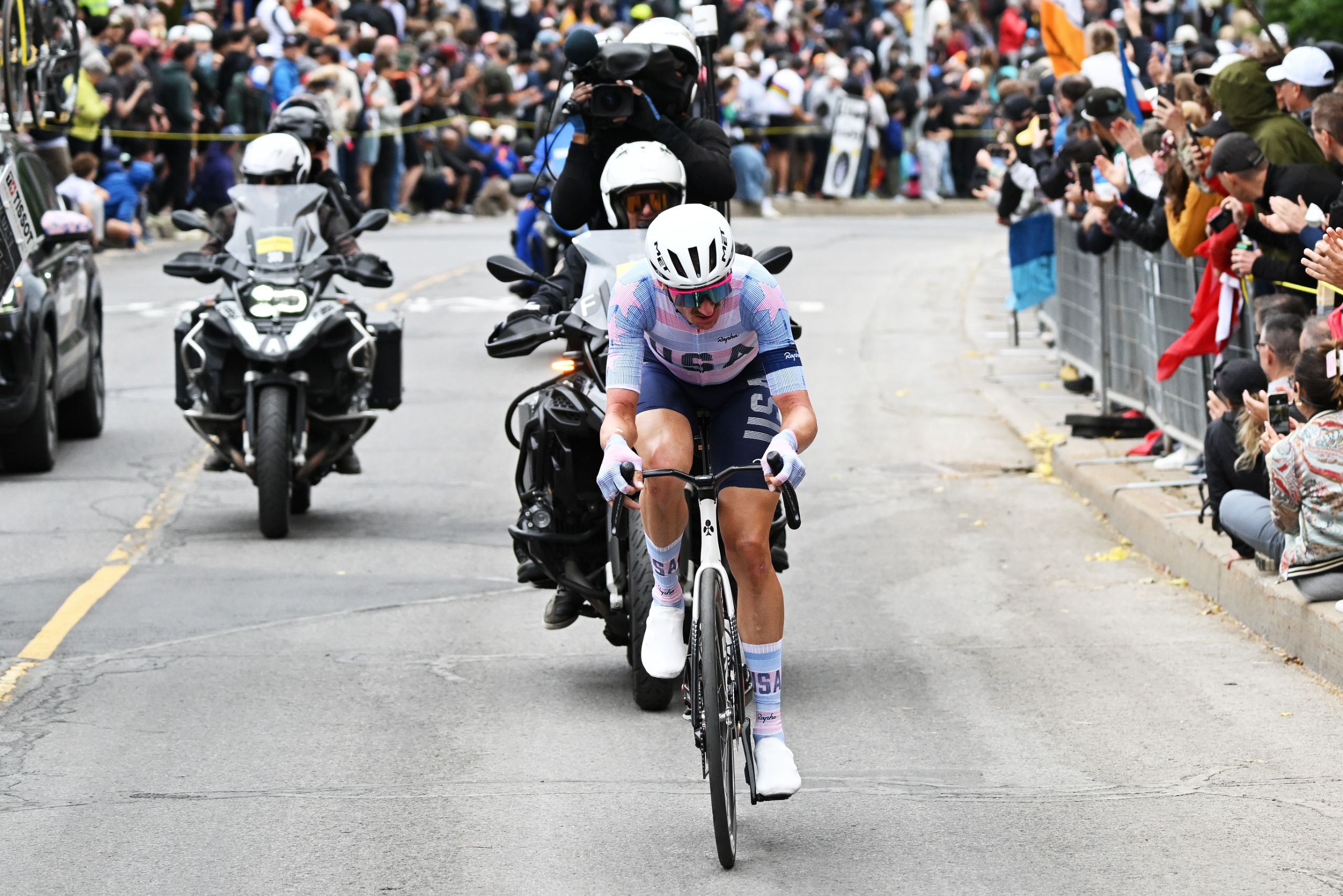 Brandon McNulty wins the World Championship road race in 2026
