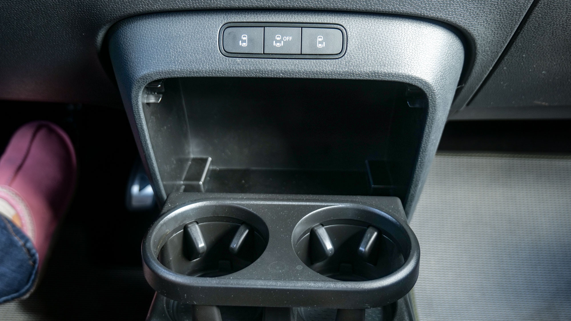 2025 Volkswagen ID. Buzz Pro S Plus 4MOTION test drive.
