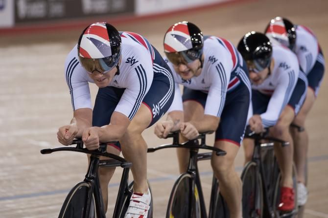 Team GB in pursuit action