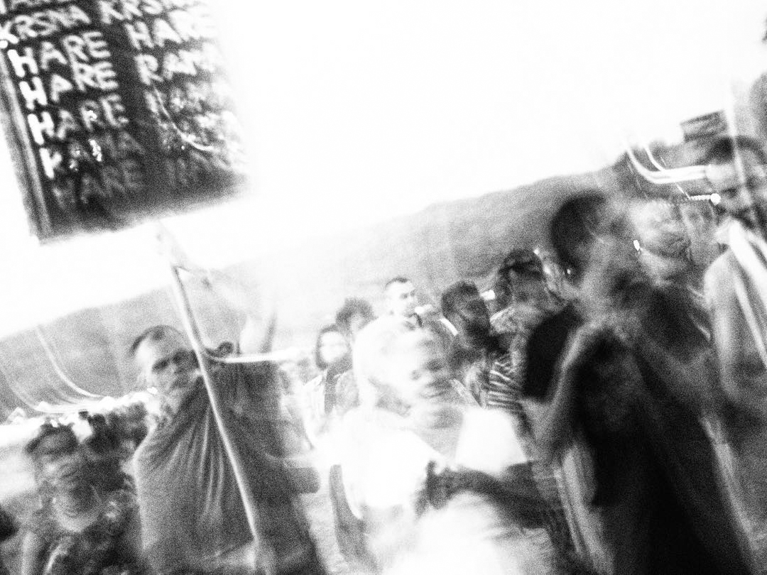 Black-and-white photography exhibiting a high degree of grain