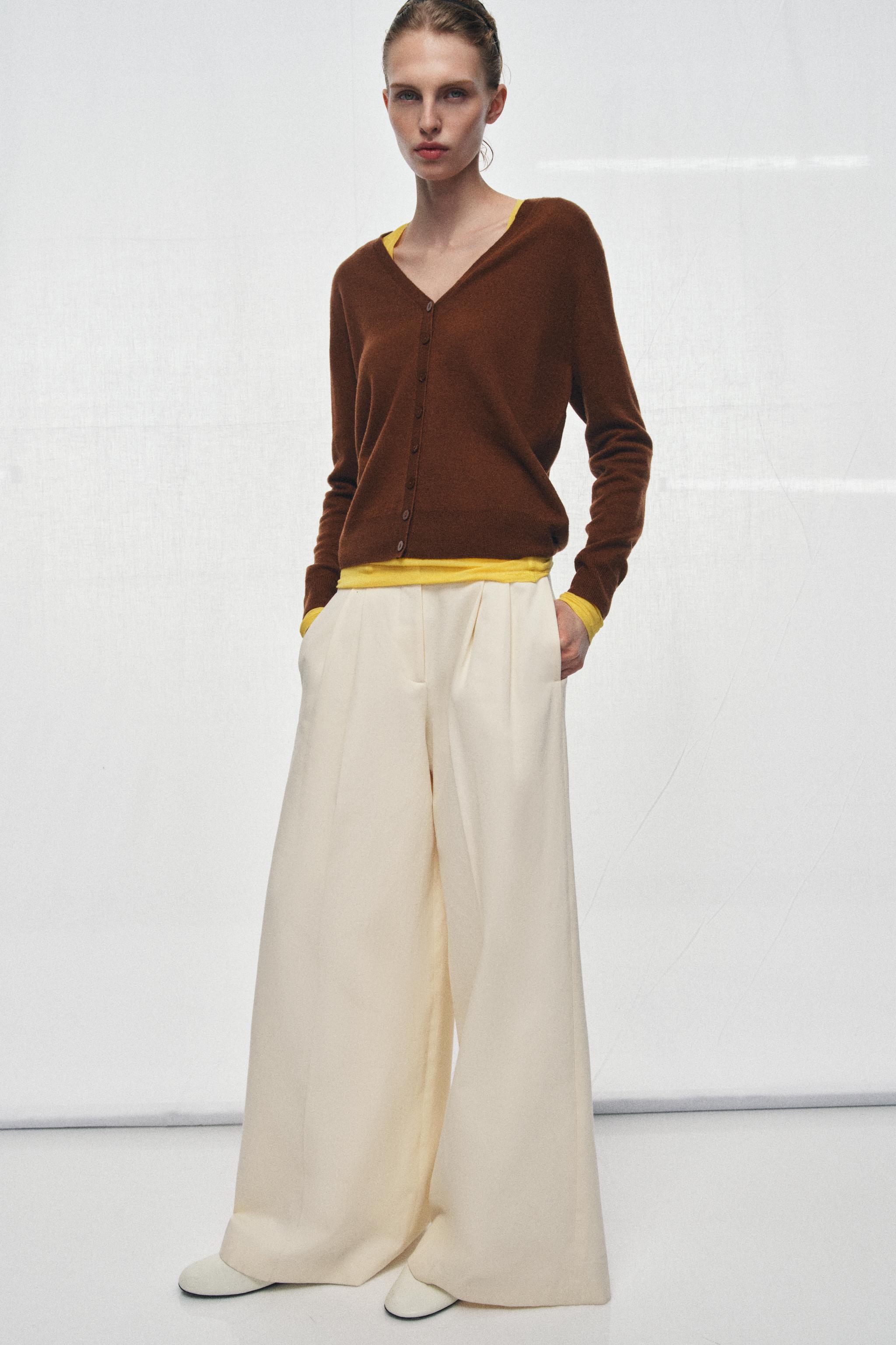 100% Extra Soft Wool Cardigan