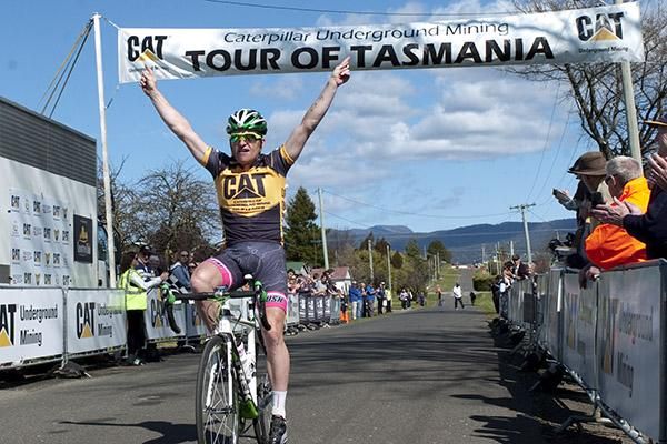 Gordon McCauley (Hyster-Total Rush) crosses the line in Westbury as the 2010 Caterpillar Underground Mining Tour of Tasmania Champion.