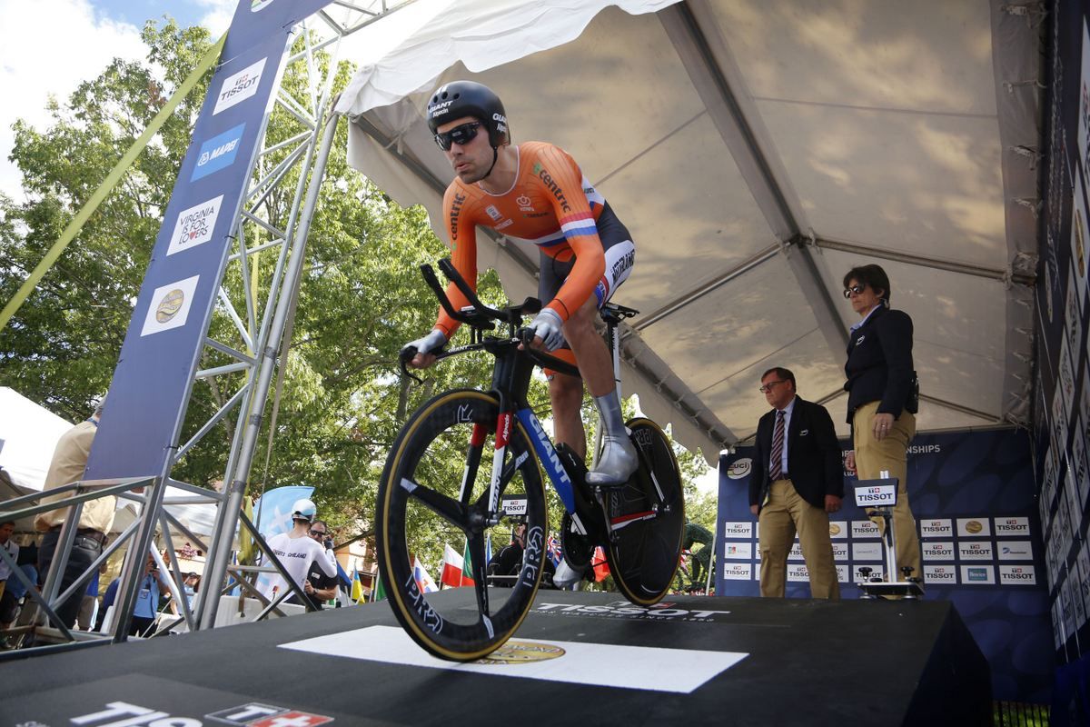 Tom Dumoulin (Netherlands) starts his time trial