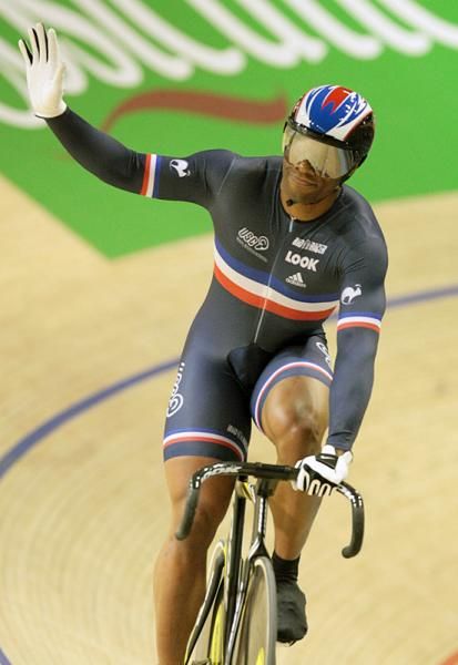 Gregory Bauge (France) salutes the audience as he goes quickest in qualifying for the men's sprint.