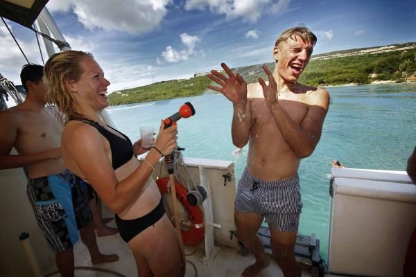 Ellen Van Dijk shares a joke with Marcel Kittel in Curacao.