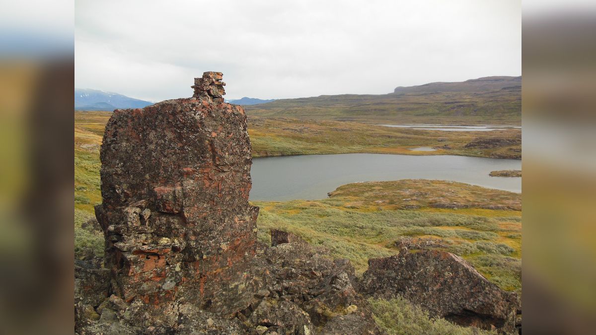 The lake sediments provide more information about what the climate in the East Settlement was like.