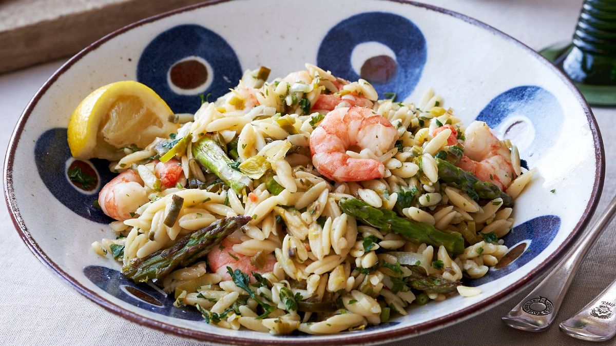 Creamy Prawn Orzo Dinner Recipes Goodtoknow