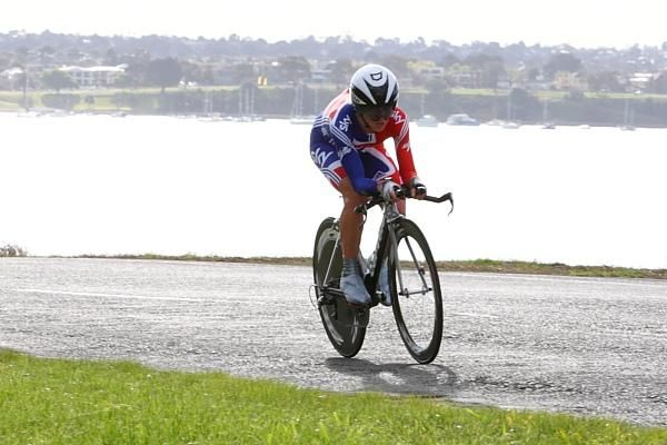 Emma Pooley (Great Britain) speeds along the Bayfront on her way to the world time trial title