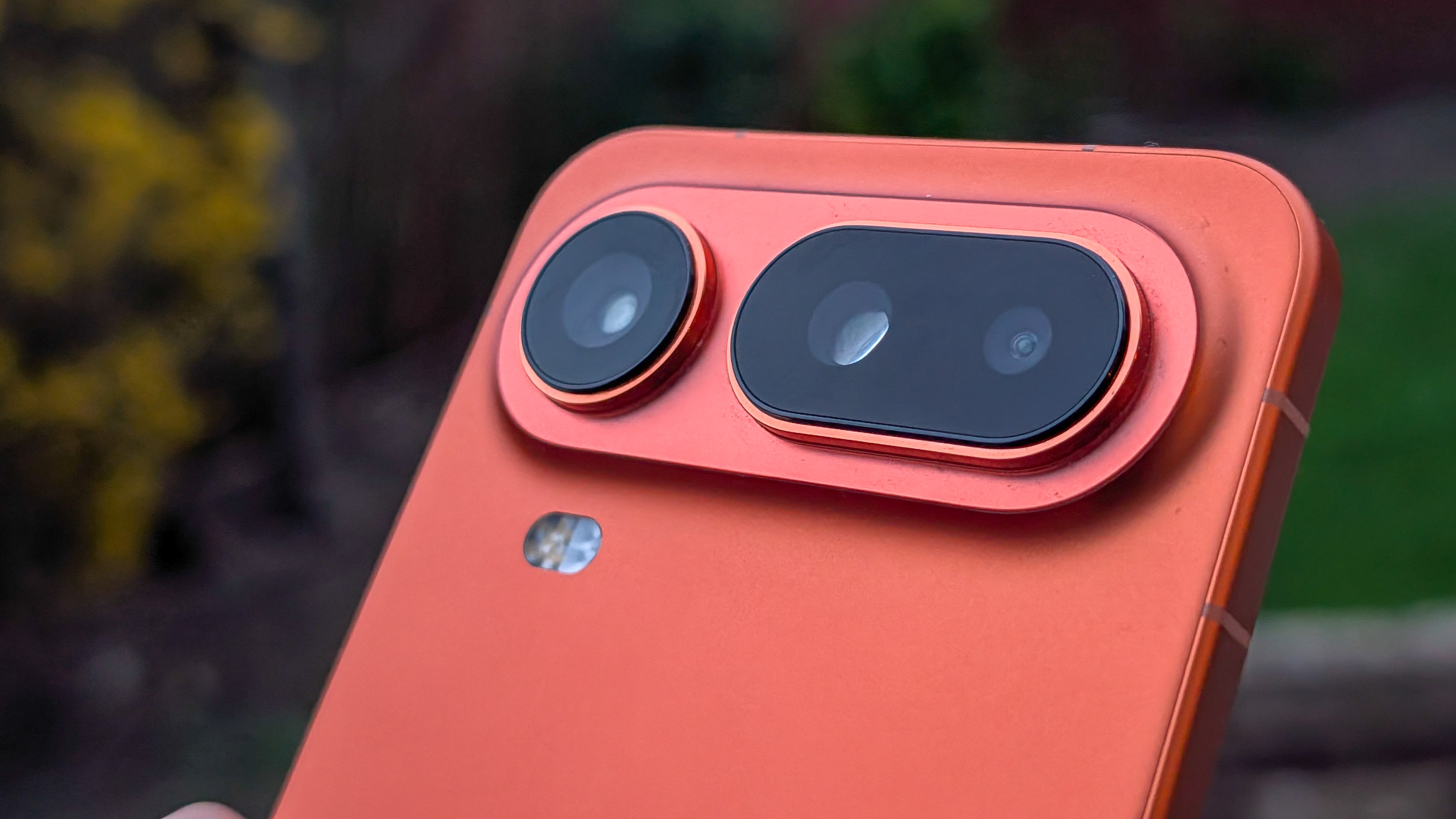 Honor Magic 8 Pro Air in Orange in the hand