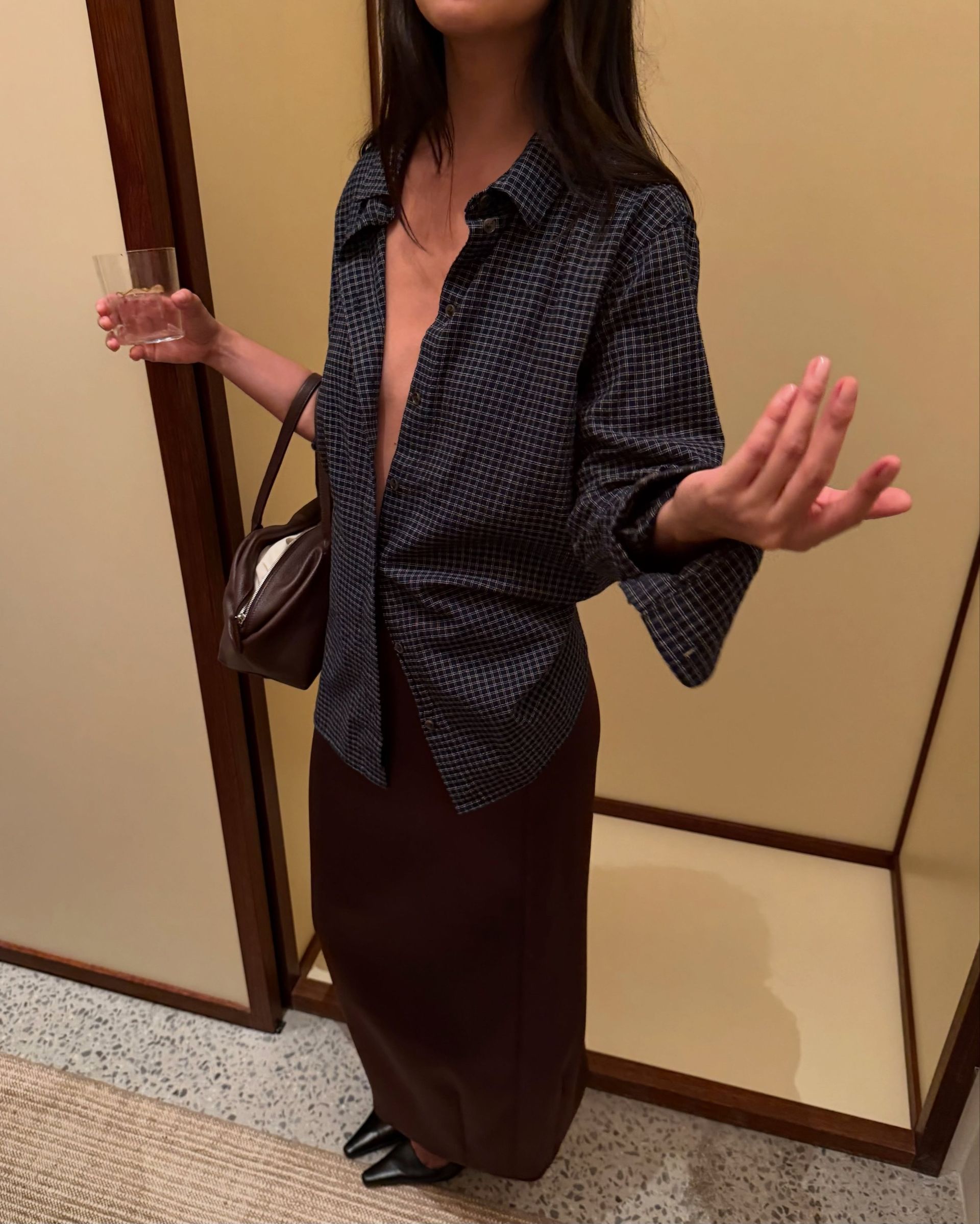 @mimixn wearing a polished fall outfit.