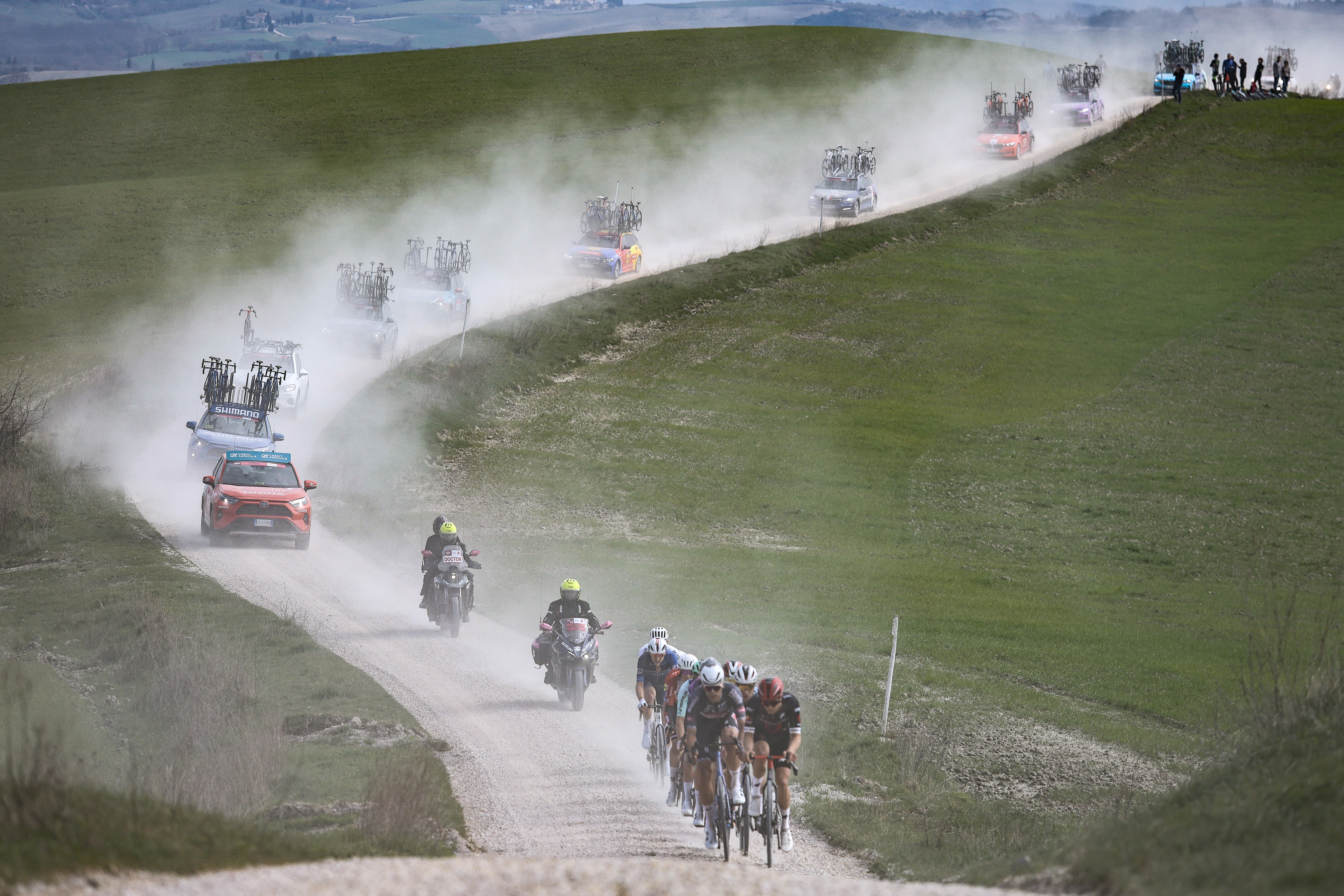 Dusty roads in the Strade Bianche 2025
