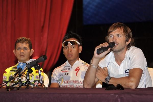 Rene Haselbhacher (right, Vorarlberg-Corratec), Anuar Manan (Geumsan Ginseng Asia Team) and Jose Rujano Guillen (ISD-Neri) at the press conference