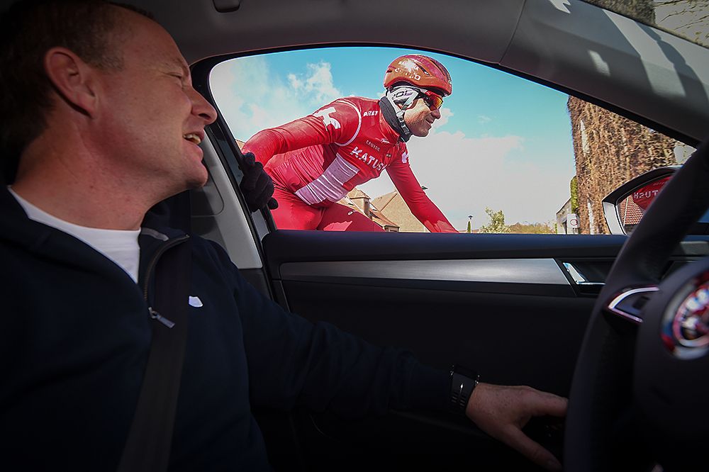 Alexander Kristoff has a chat with Katusha DS Torsten Schmidt